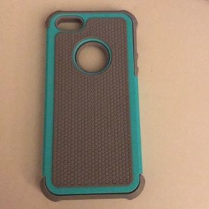 Grey and teal iPhone 5s case